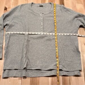 Aerie Gray Waffle Knit Top with thumb holes